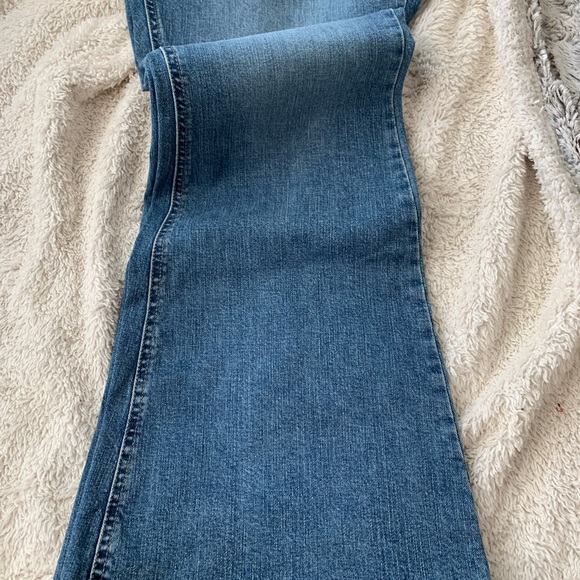 NWT ~ 20W - LEE  Legendary Flare Jeans - Mid Rise - Picture 6 of 16